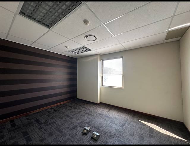 430M² OFFICE TO LET IN ECO PARK ESTATE